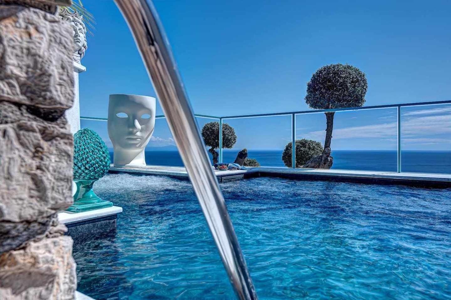 Villa Islamorada Pool And Sea View Масса-Лубренсе Екстер'єр фото